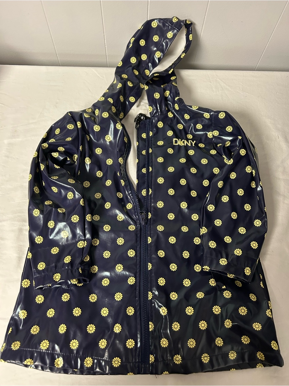 DKNY youth Navy Yellow Daisy Hooded Raincoat size 4